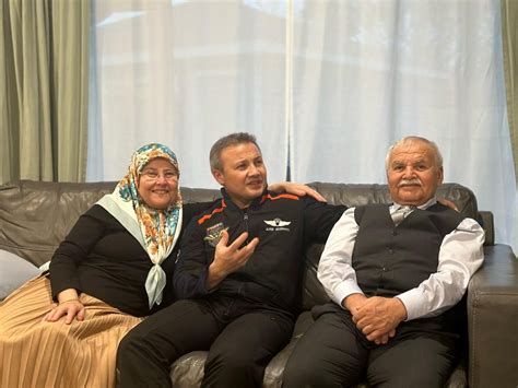 Alper Gezeravcı ailesiyle buluştu - Son Dakika Haberler